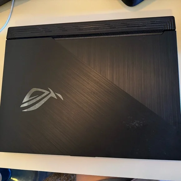 ASUS ROG Strix, Screen And Mouse - Picture 2 of 10